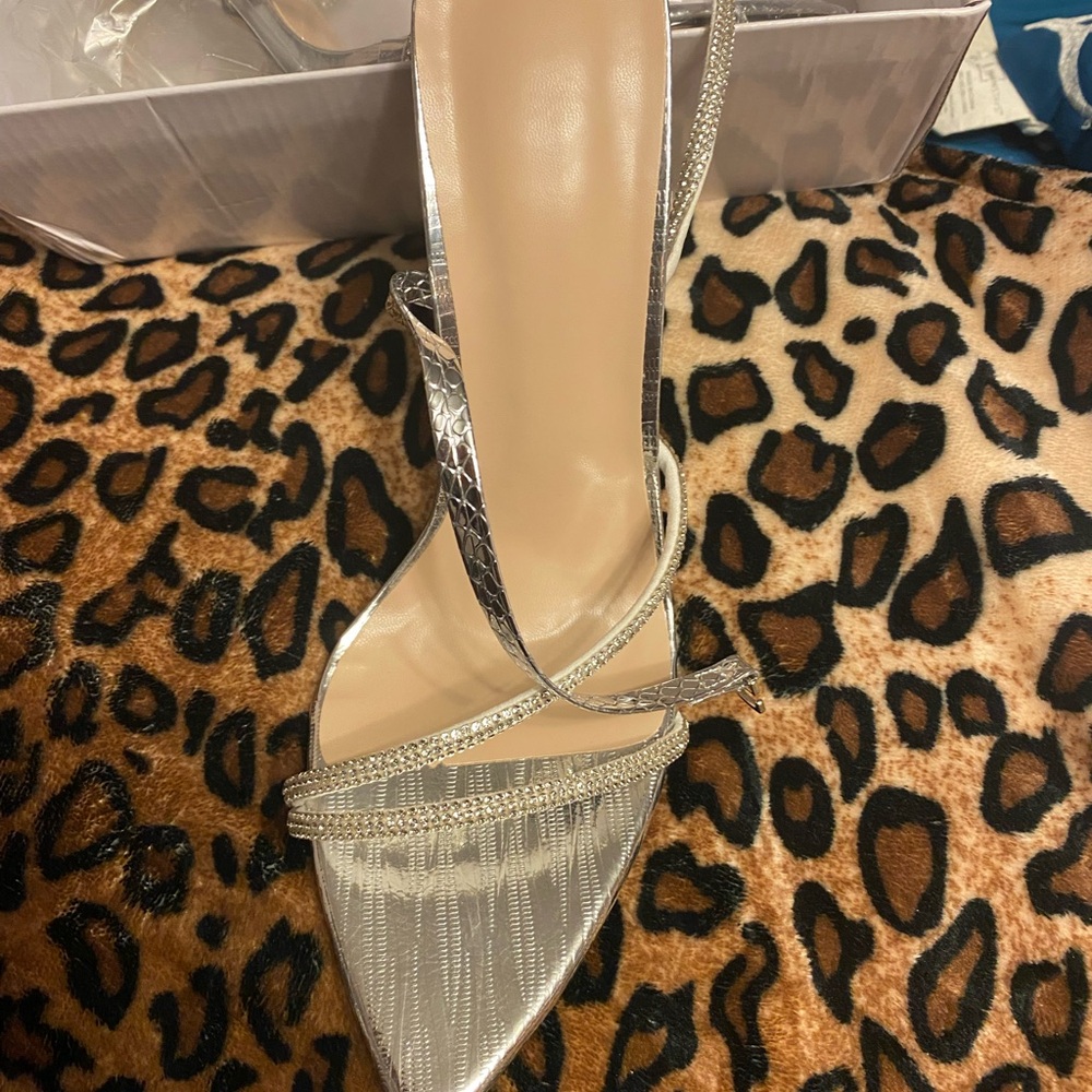 New Heels, never worn!